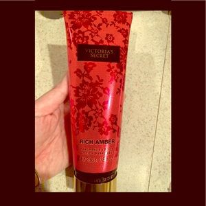 Victoria’s Secret Rich Amber Fragrance Lotion